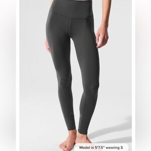 NWOT ALO High-Waist Airbrush Leggings - Anthracite